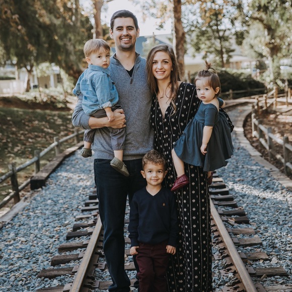 Meet your Posher, Kristen - Picture 1 of 1